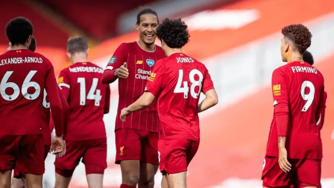 包含利物浦主场对阵布莱顿，博弈如火如荼的词条